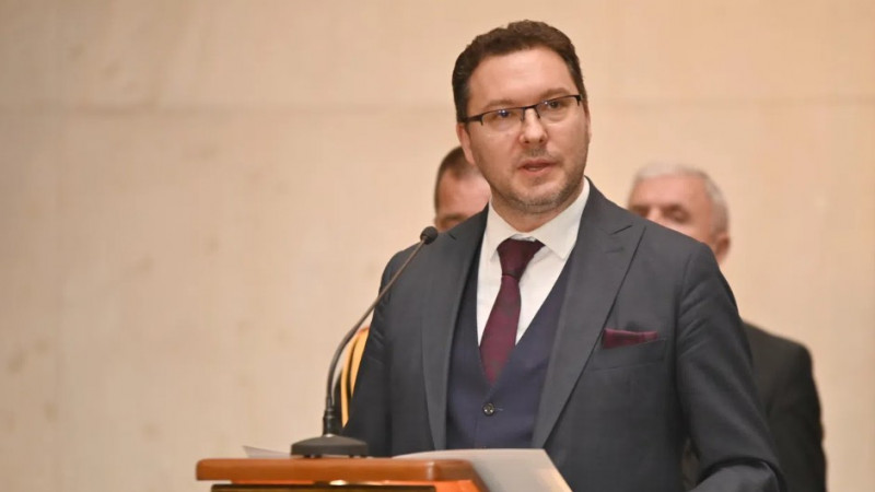 Министър Митов: Храбростта не е само на бойното поле