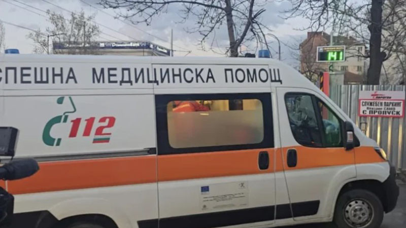 Две 14-годишни момичета са пострадали при инцидент с е-тротинетка в София