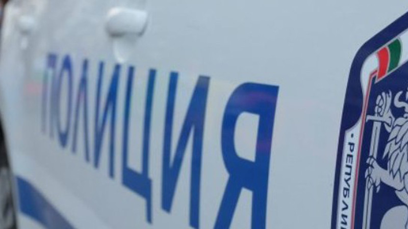 Задържаха жена за кражба на 12 кутии с бонбони от магазин във Варна