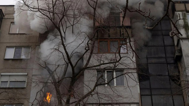 Един човек е загинал, а друг е с наранявания вследствие на пожари през денонощието