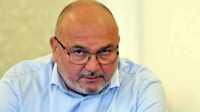 Любомир Дацов: Еврозоната просто отваря вратите, тя "в кошарата няма да вкара"