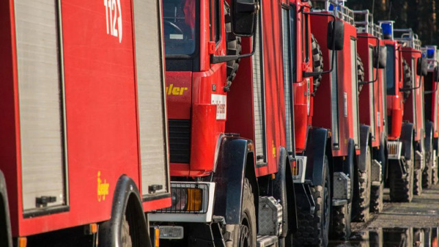 През изминалото денонощие в страната са загасени 64 пожара, загинал е един човек