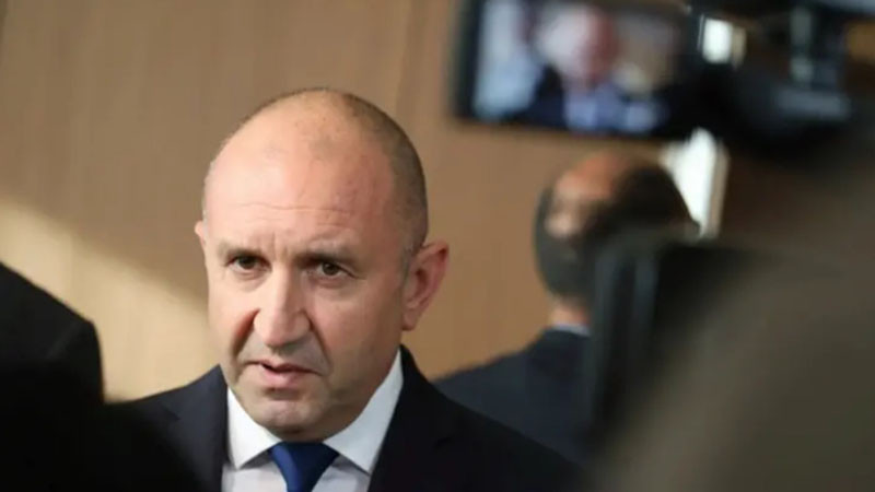 Радев ще сезира КС, заради отхвърлянето на референдума му