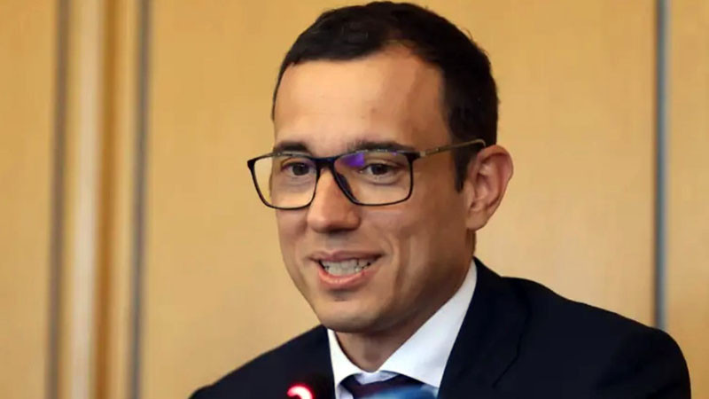Предозиране: Васил Терзиев благодари на учителите, че работят, въпреки блокирания транспорт