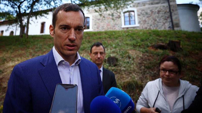 Терзиев "нямал повод да си говори с хора, които държат за заложници цял град"