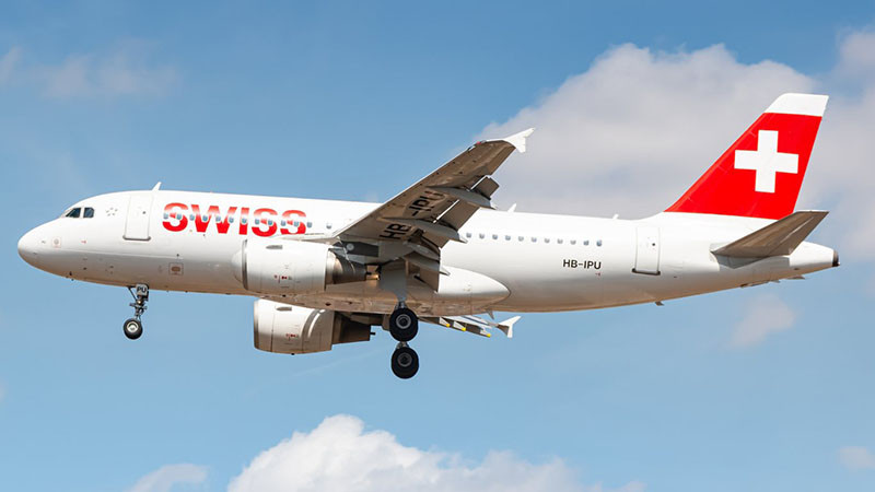 Авиокомпанията Swiss отменя 1400 полета през лятото заради липсата на пилоти