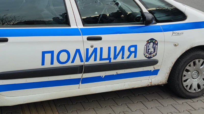 Момчета на 14 и 16 години счупиха челюстта на мъж пред хотел в София в полунощ