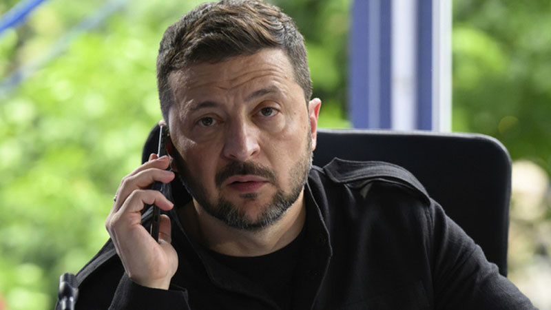 Зеленски готов за преговори, но без оттегляне от анексираната от Русия украинска територия