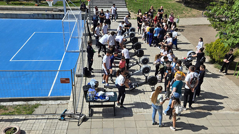 Гребен тренажор „Млад гребец“ се проведе в НУ „Васил Левски“