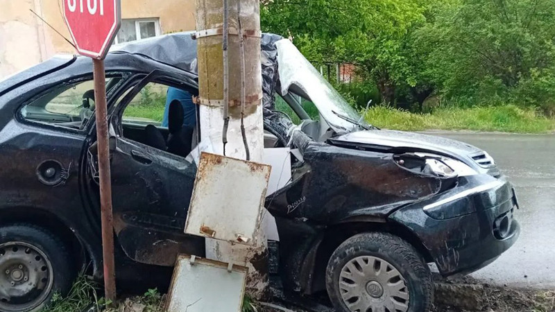 Млад мъж загина при катастрофа край Алтимир