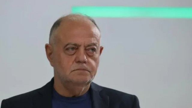 Атанас Атанасов: Някой от Москва „натиска копчето“ на Румен Радев