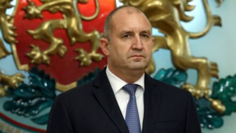 КС образува дело по искането на Радев заради върнатия от Киселова референдум за еврото