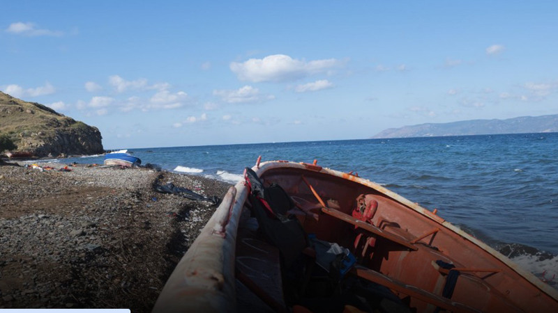Откриха 11 тела в изоставена лодка в Карибско море
