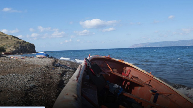 Откриха 11 тела в изоставена лодка в Карибско море