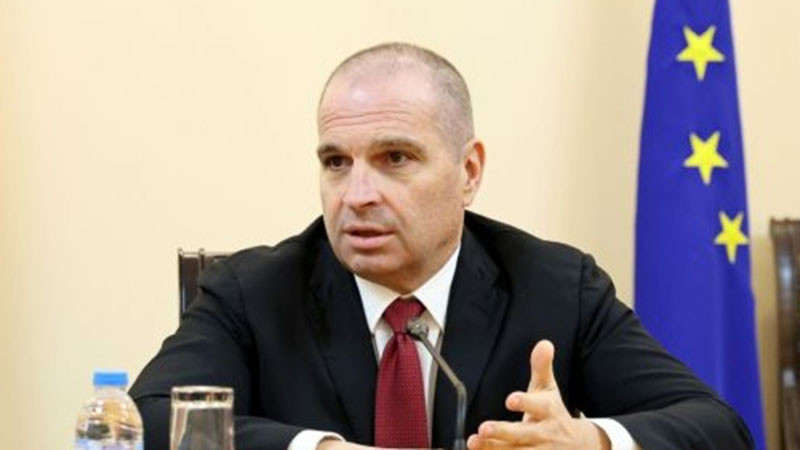 Министърът на транспорта: Няма да се издава товарна бележка на камион, отчетен като претоварен