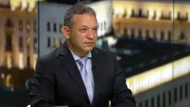 Димитър Гърдев: Политическата нестабилност и инфлацията са по-голяма заплаха от вота на недоверие