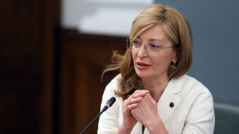 Екатерина Захариева: В еврозоната ще има по-бърз ръст на доходите - хората ще забогатеят