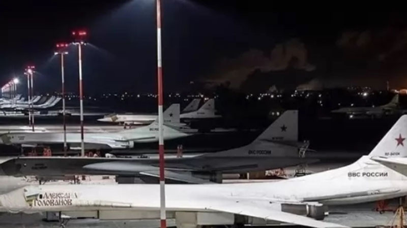 MWM: Русия премества бомбардировачите си Ту-160 колкото се може по-далеч от Украйна