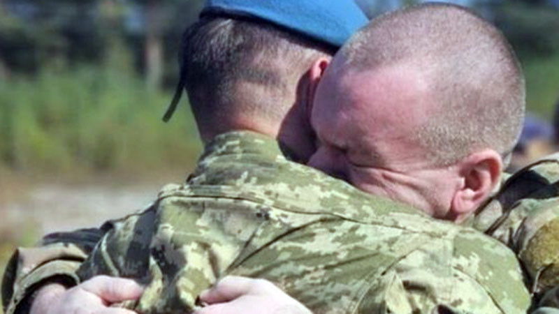 Поредна нощ на масирани руски въздушни атаки срещу Украйна. Най-малко