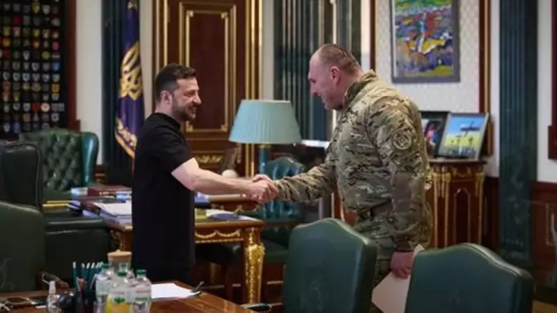Акъл не се налива: Генерал от СБУ размаза Зеленски, издал организаторите на операция "Паяжина"