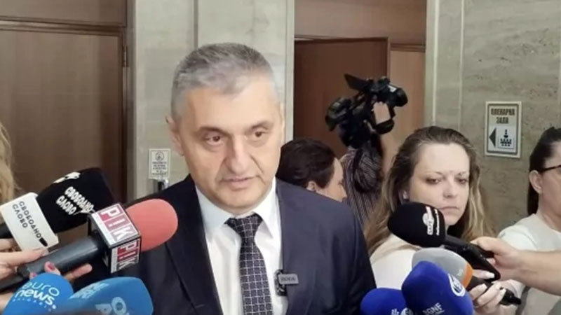 Кирил Добрев: Предлагаме пълна забрана на тротинетките