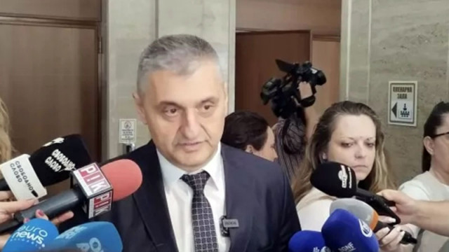 Кирил Добрев: Предлагаме пълна забрана на тротинетките