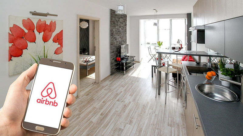 Airbnb обвини хотелите за свръхтуризма в Европа