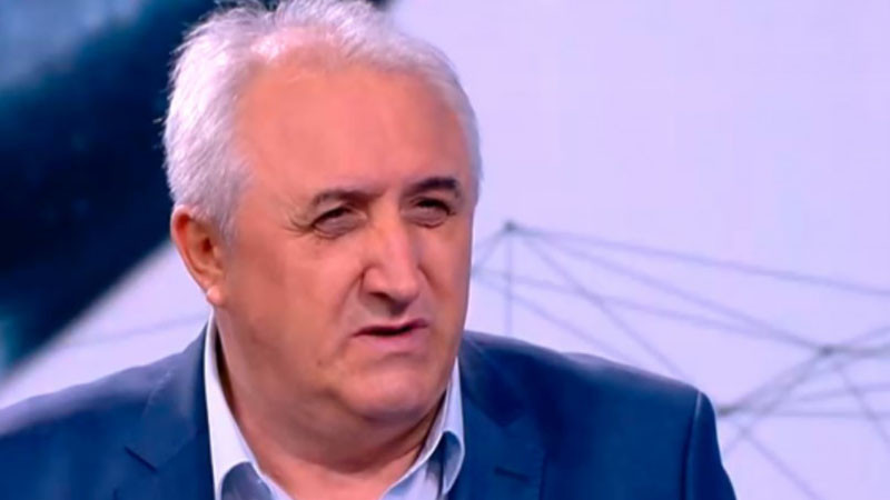 Дикме: Доган е минало. Той не съществува, намери си майстора в лицето на Пеевски