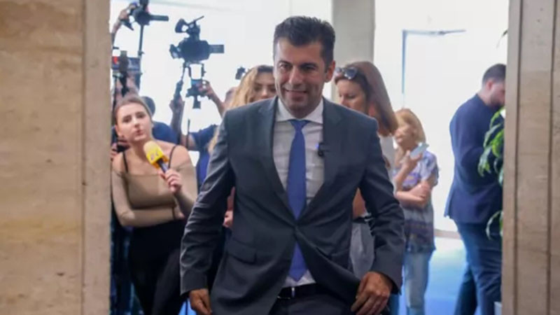 Кирил Петков: Правилата за антикорупционната комисия пак не се вкарват в дневния ред на парламента