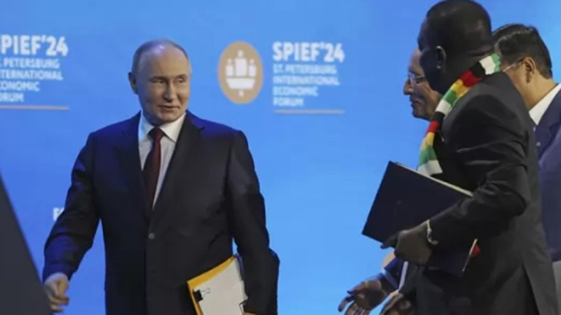 Путин ще отговаря на журналисти от цял свят на международния икономически форум в Санкт Петербург