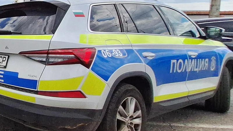 Двама задържани за разпространение на наркотици при спецакция в Поморие