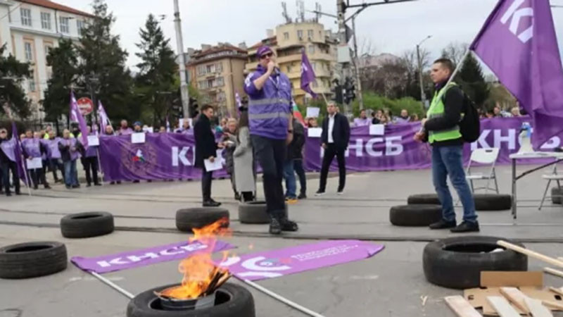 Заради неприетия бюджет на София: Синдикатите с протест за по-високи заплати за градския транспорт