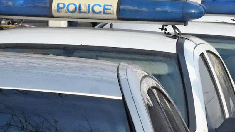 Жена счупи прозорец, открадна бижута и пари, докато собствениците на жилището спят