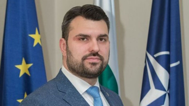 Георг Георгиев от Хага: Общата ни цел в НАТО е суверенна и независима Украйна