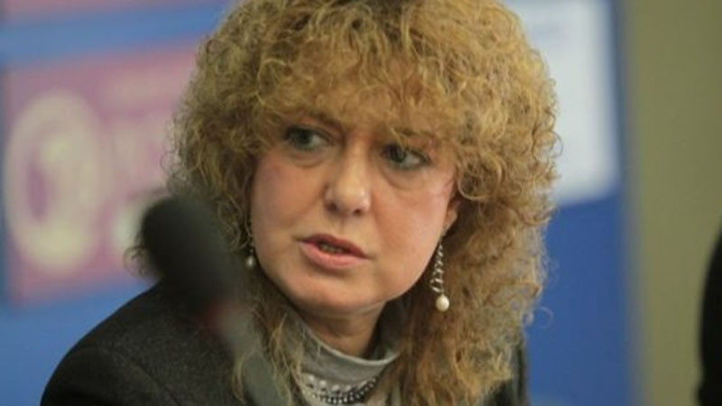 Надвиснаха тежки съмнения дали съдия №1 Захарова е уредила сина си за нотариус