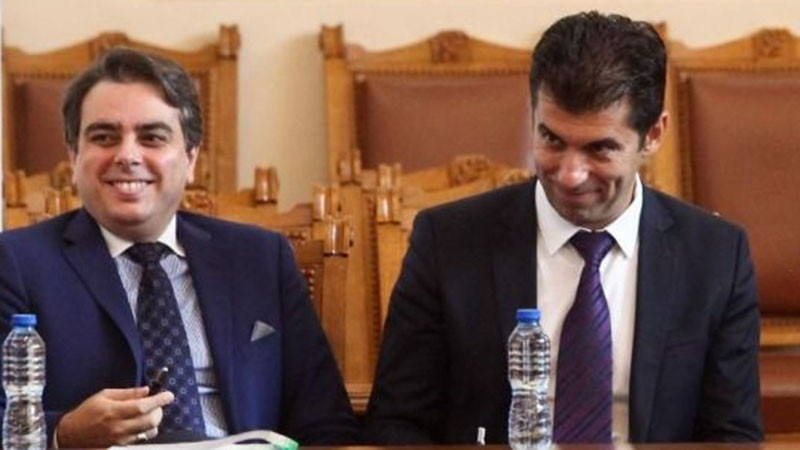 Как "Продължаваме промяната" се самоизчегърта