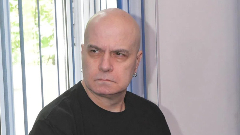 Слави Трифонов се извини за думите на Тошко Йорданов към младите лекари