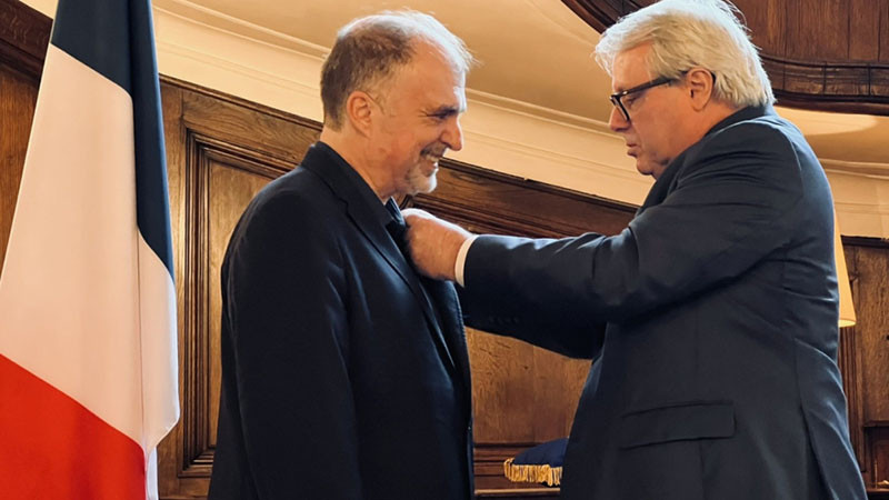 Маестро Найден Тодоров бе удостоен с ордена „Кавалер на изкуството и литературата“ на Франция
