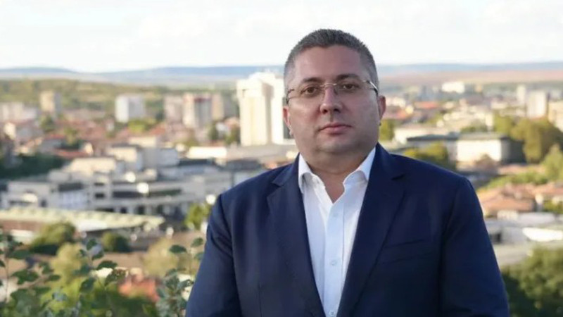 Нанков пожела на полицаите и пожарникарите здраве, сила, кураж и признание