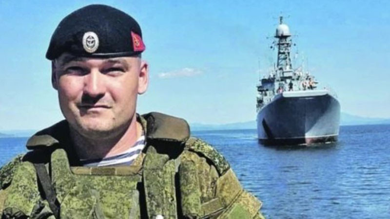 Путин награди посмъртно загиналия край Курск зам.-шеф на руския морски флот ген.-майор Михаил Гудков