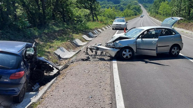 Три нови жертви взе войната по пътищата