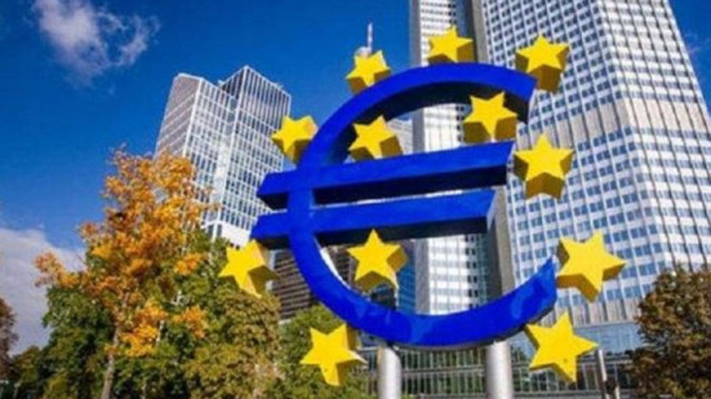 Фискалният съвет: Благодарение на еврото ще е по-лесно да живеем, работим и учим в други държави