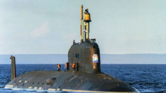 Атомна подводница на САЩ с крилати ракети акостира в Исландия