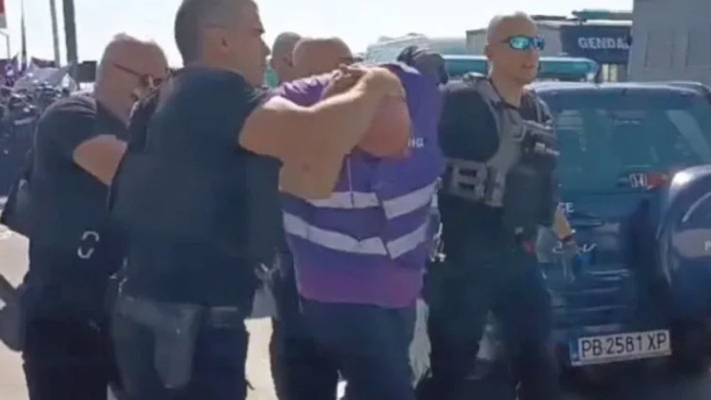 Тодор Капитанов: Това беше парад на полицията, която си показа новото оборудване