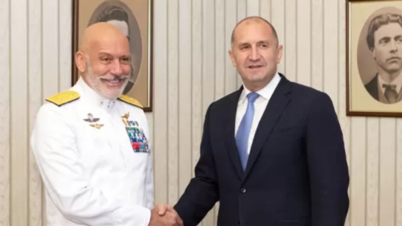 Радев: Трансформацията на политическата воля в отбранителни способности е ключово предизвикателство