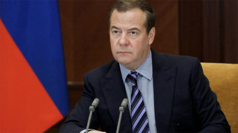 Медведев: На Украйна е нужна „депаразитизация“