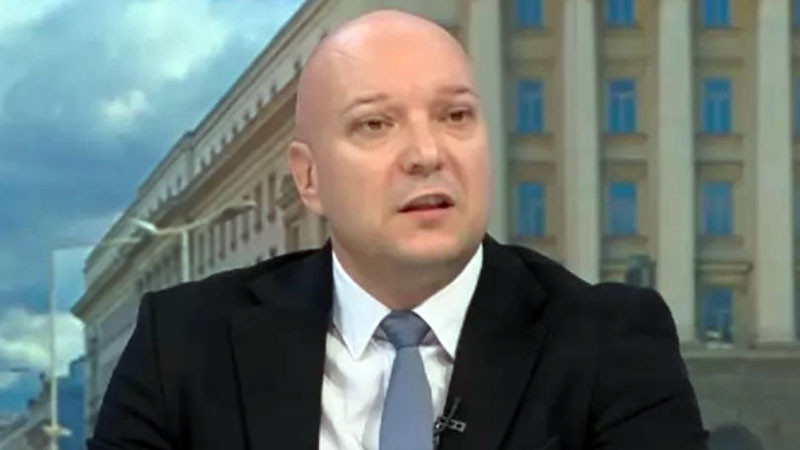 Петко Петков, "Галъп": Няма условия за предсрочни избори, правителството си върши работата
