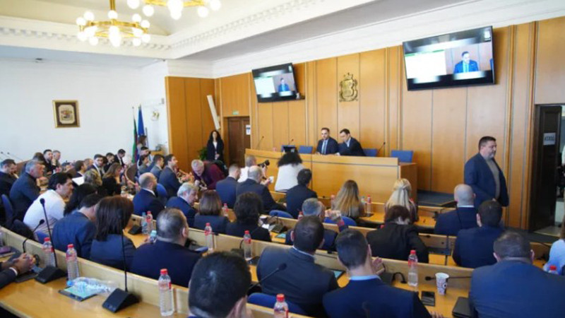 Планът на Терзиев да прехвърли парите на София в друга банка се провали