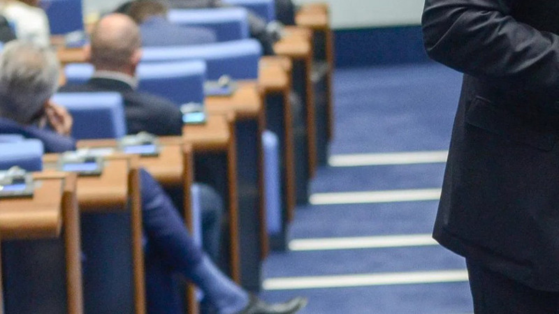 Парламентът ще избира управител и подуправител на НОИ