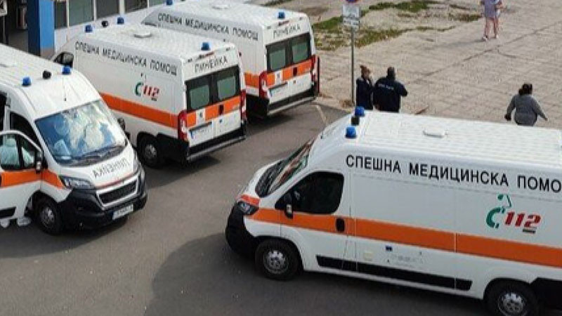 След побой пред магазин в Несебър: Мъж е в реанимация със счупен череп и мозъчна травма
